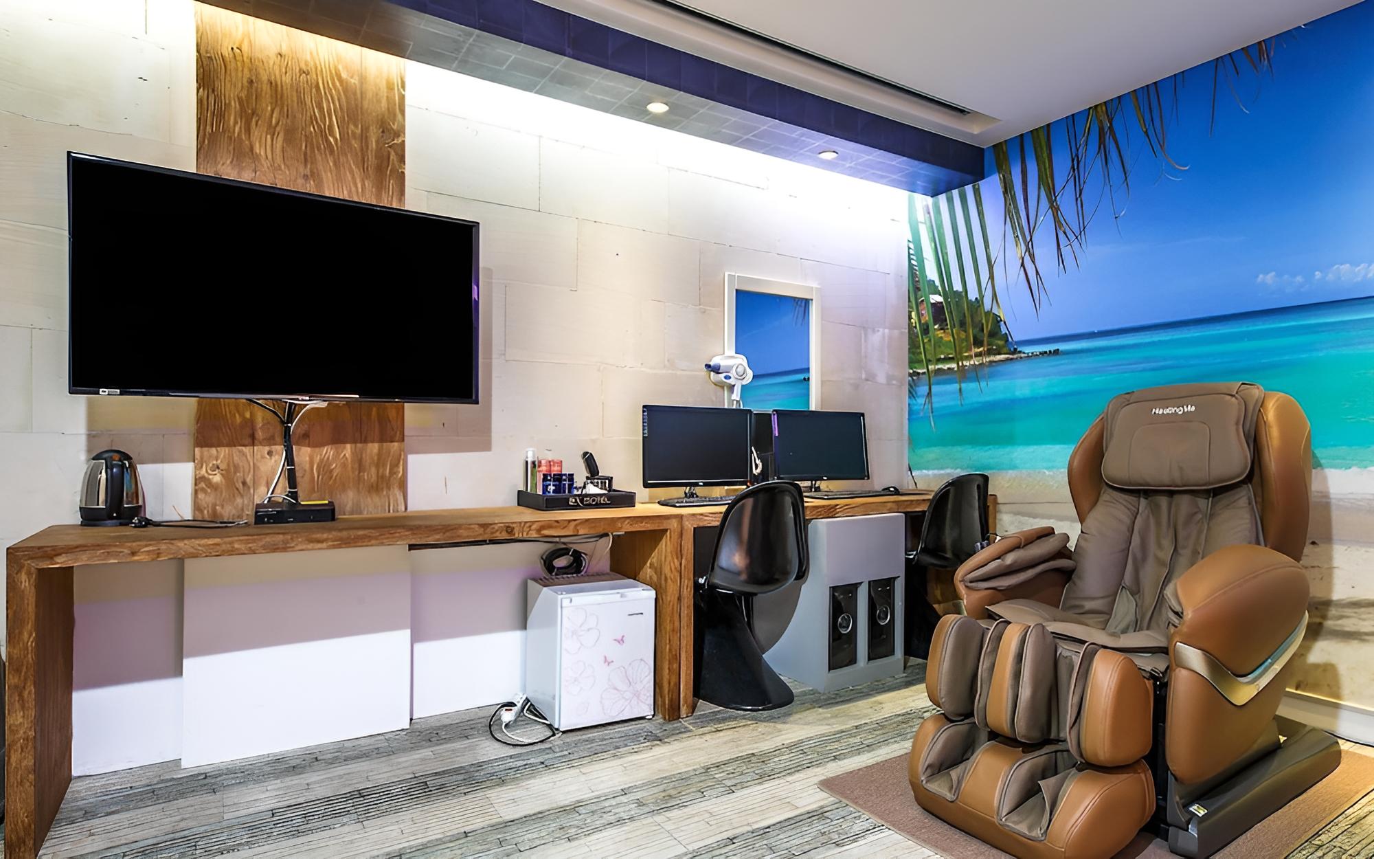 Room (Party room (styler massage chair air )