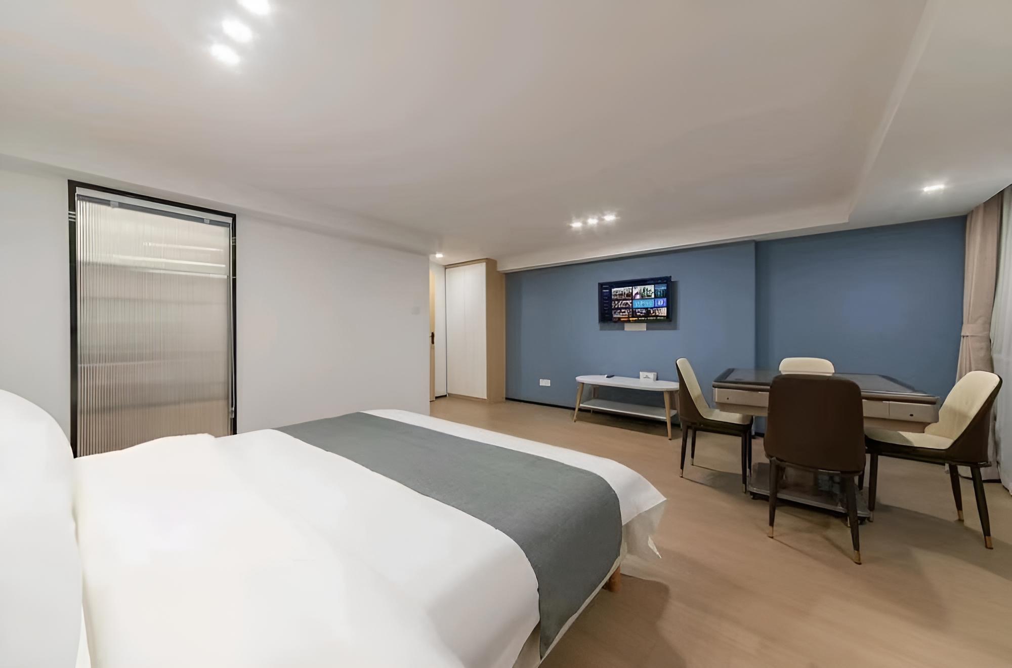 Traditional Suite