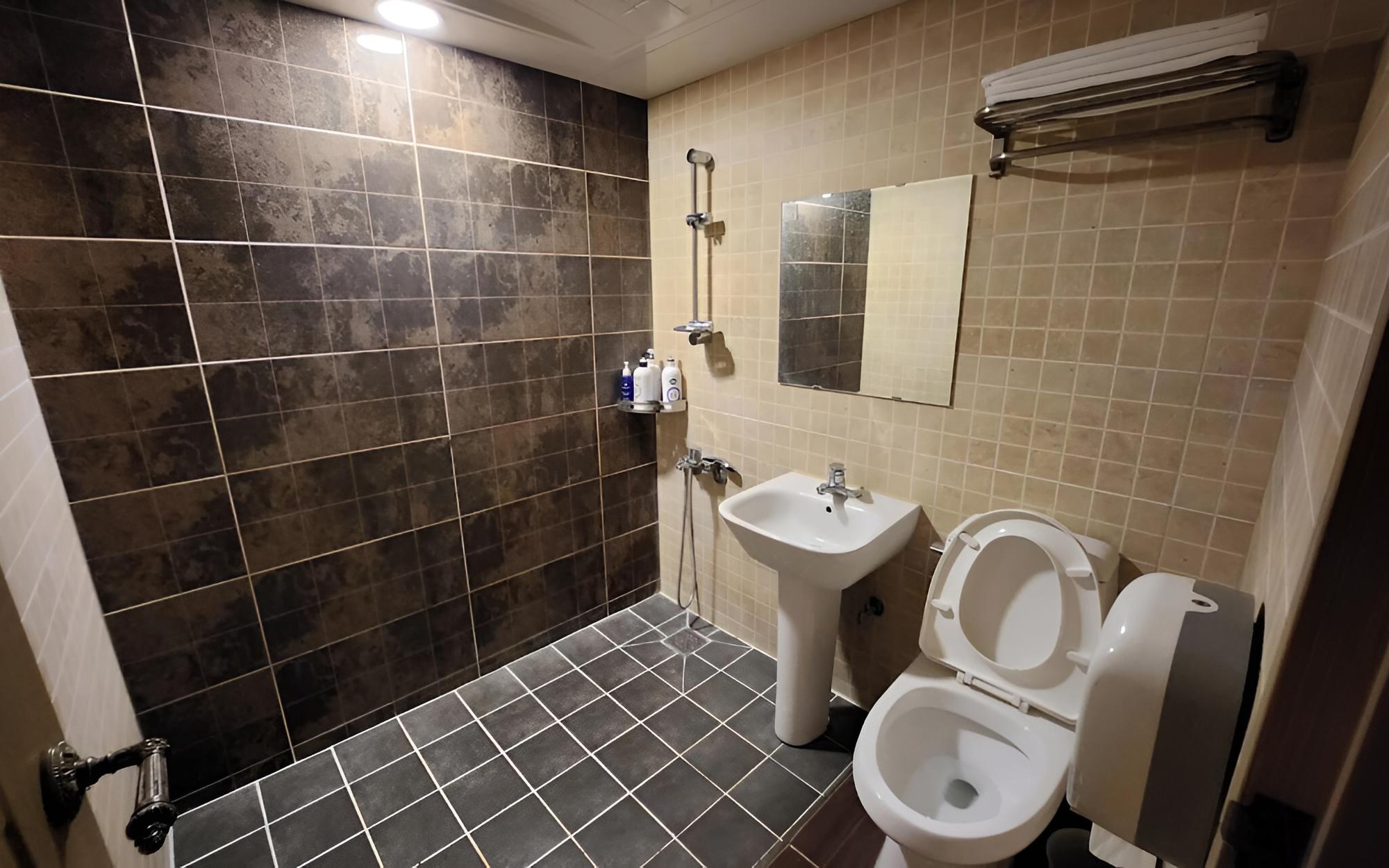 Room (3 person triple (single+single+single) - Photo 1