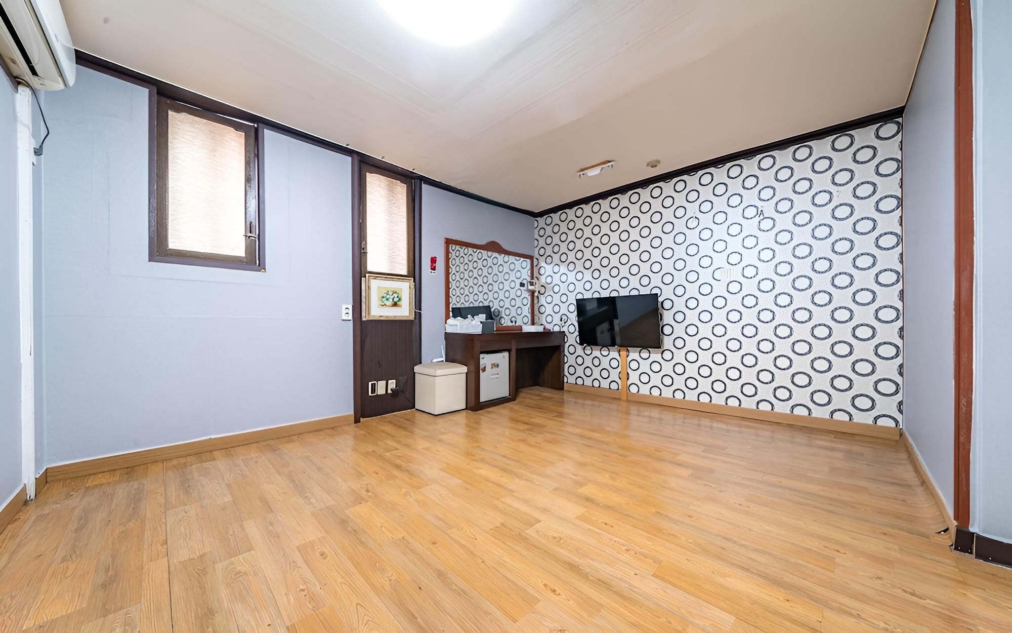 Room (Suite Ondol room)