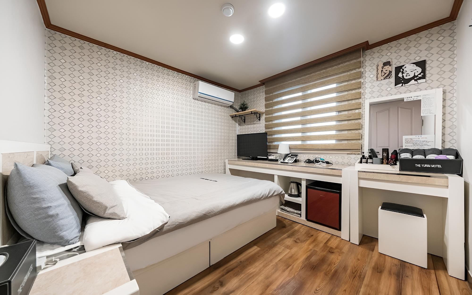 Room (Standard room)