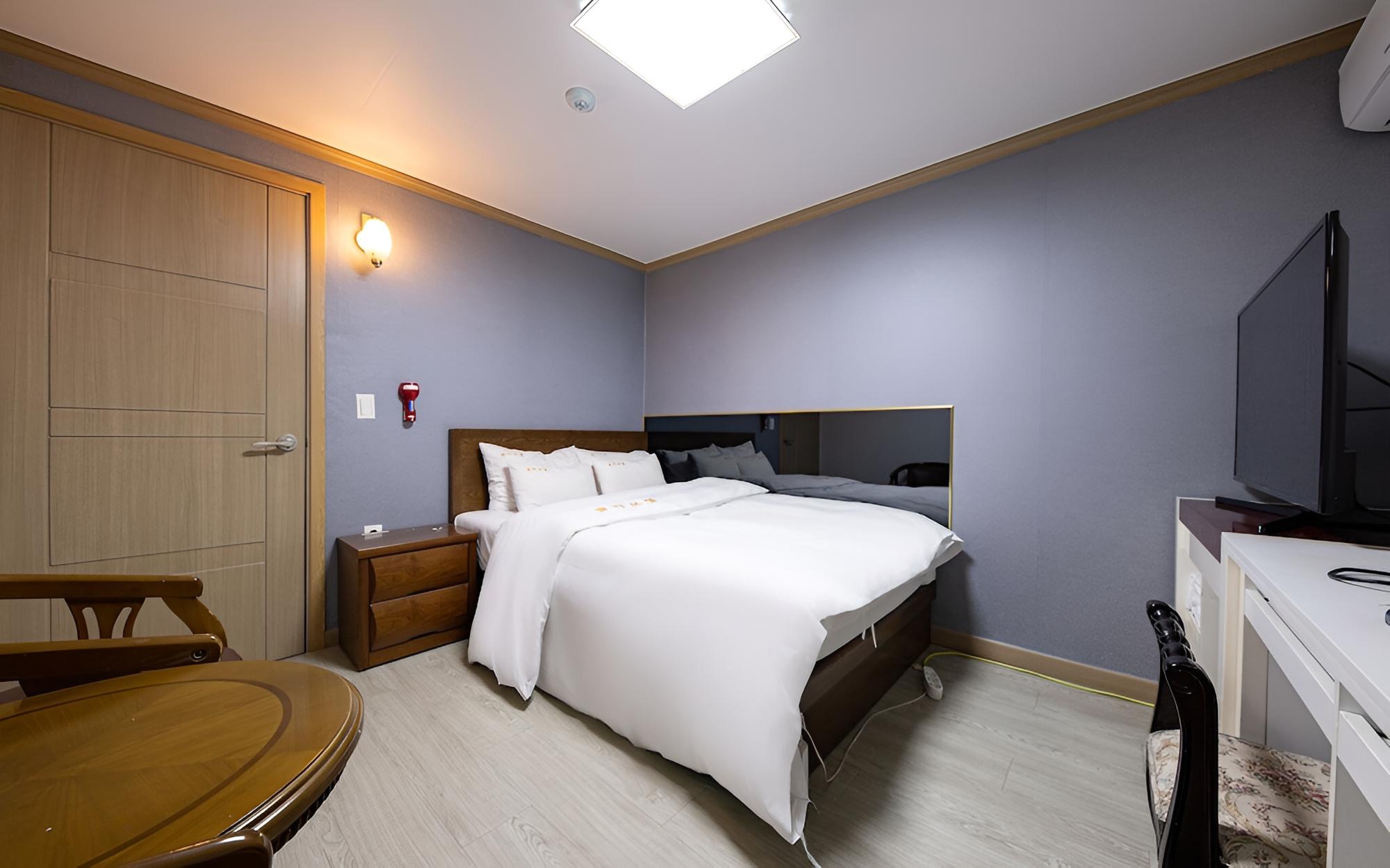 Room (General room) - Photo 5