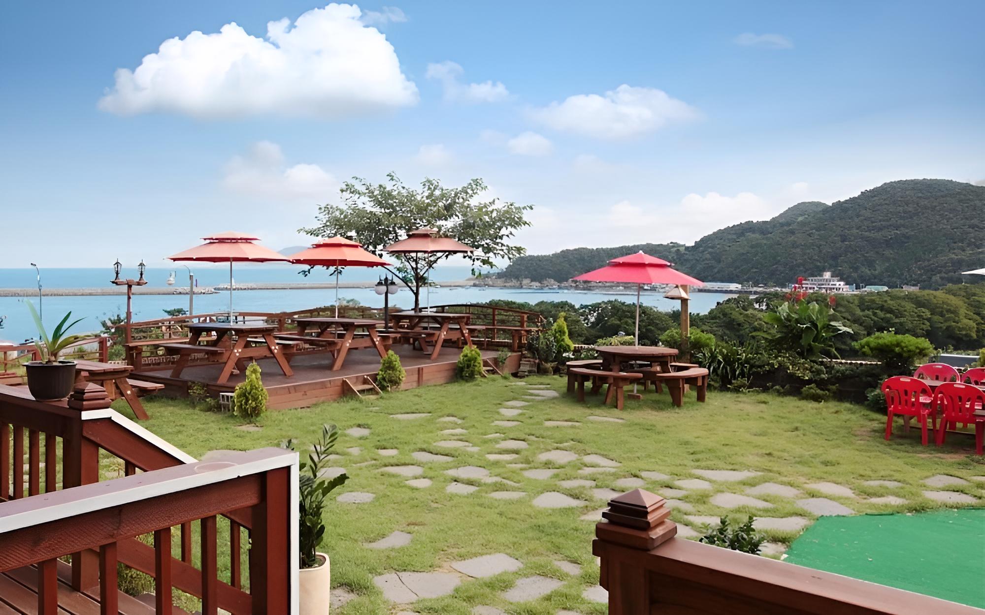 Room (Rose (Ocean View))