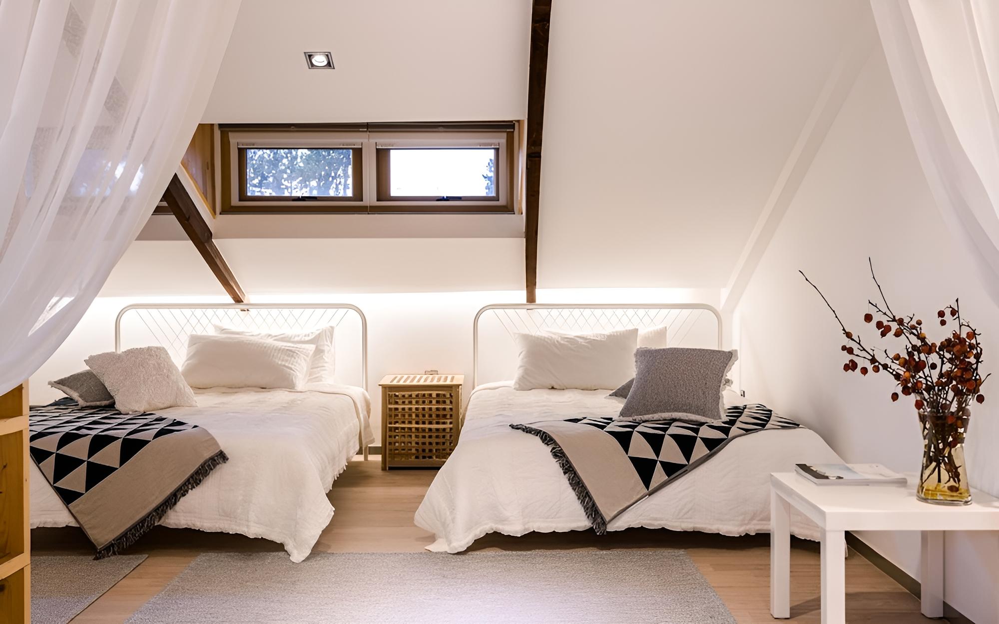 Room (Unshared House)