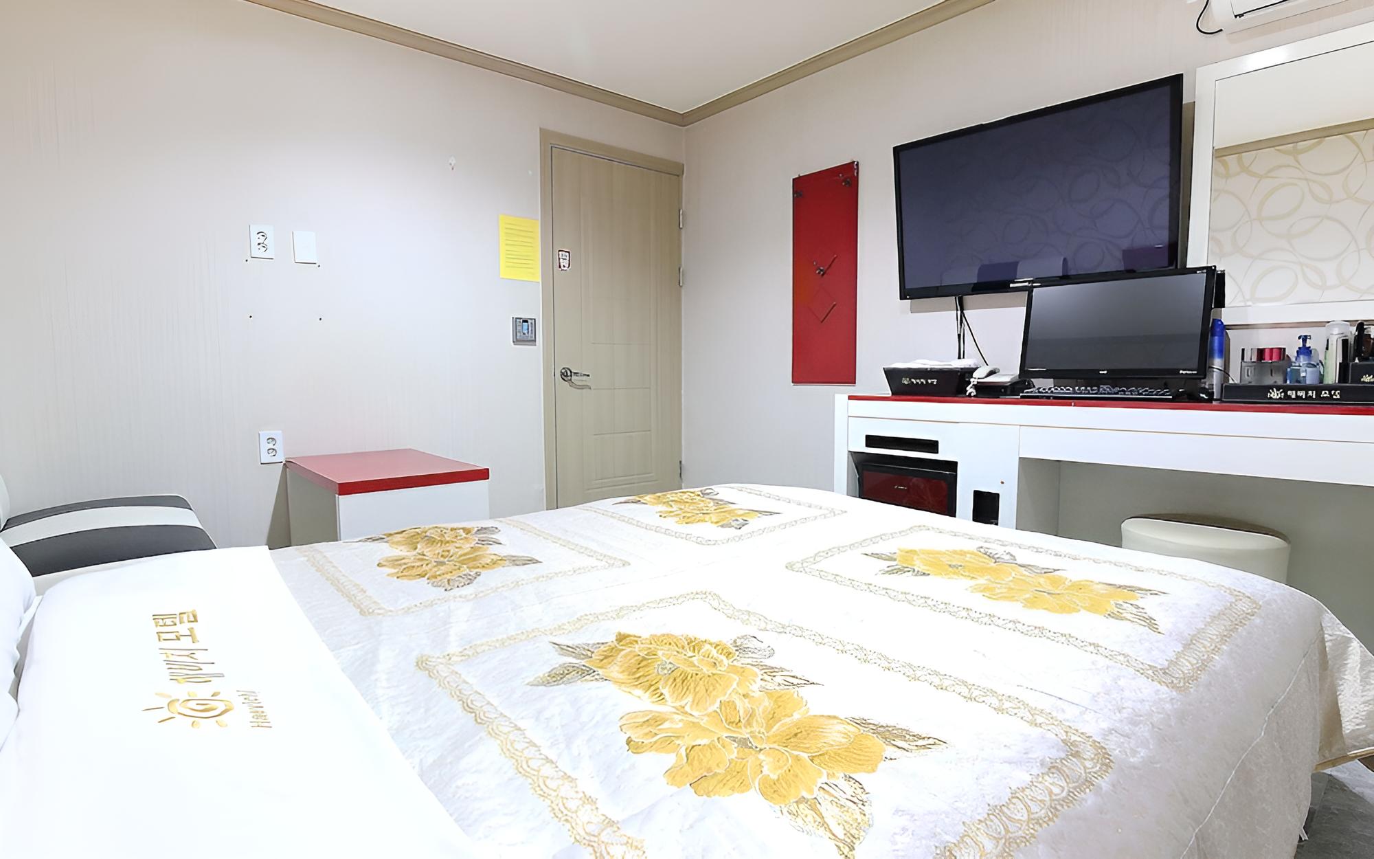 Room (Standard Room)
