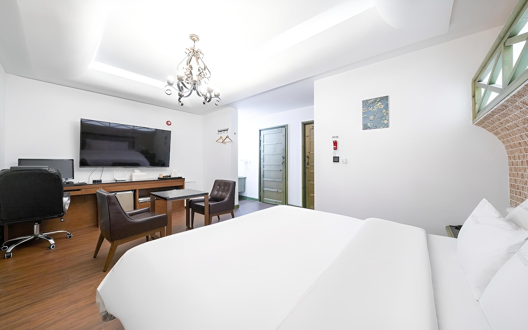 Room (Superior (Smart TV Netflix Terrace)) - Photo 10