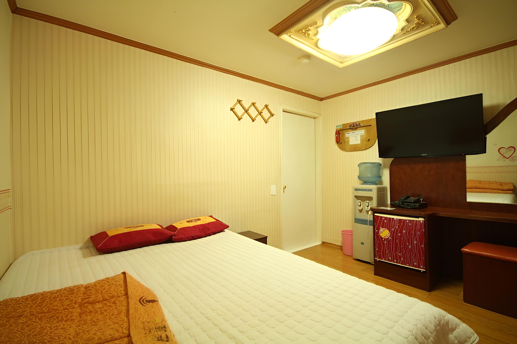 Room (Standard Room)