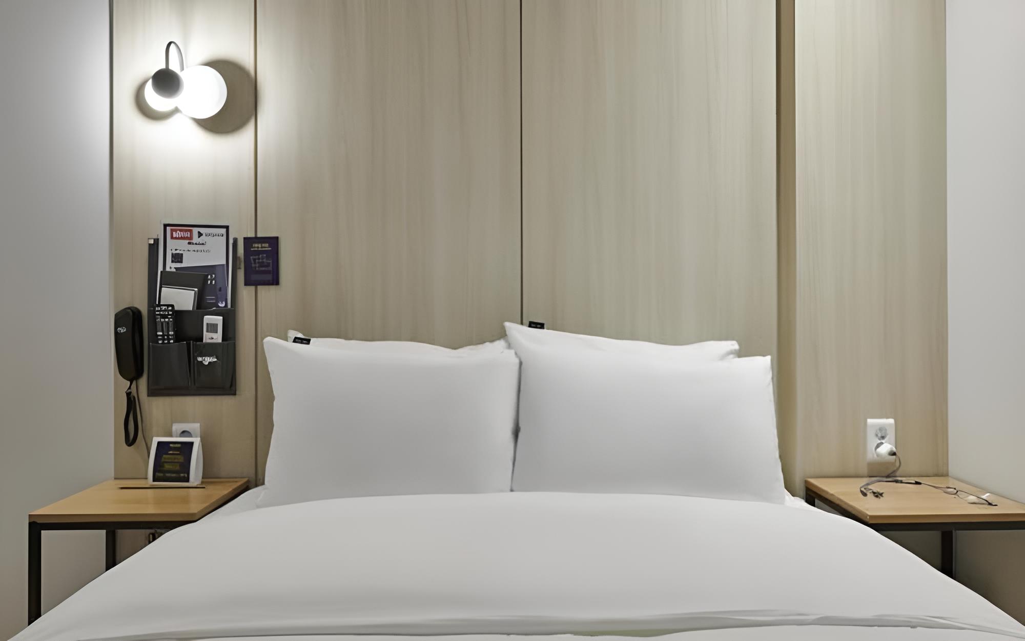 Room (Premium Movie Room (Walkie Special Ra)