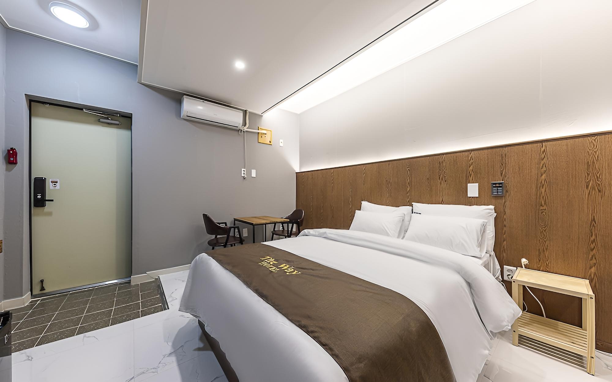 Room (Couple 2PC room (Netflix available ga) photo 2