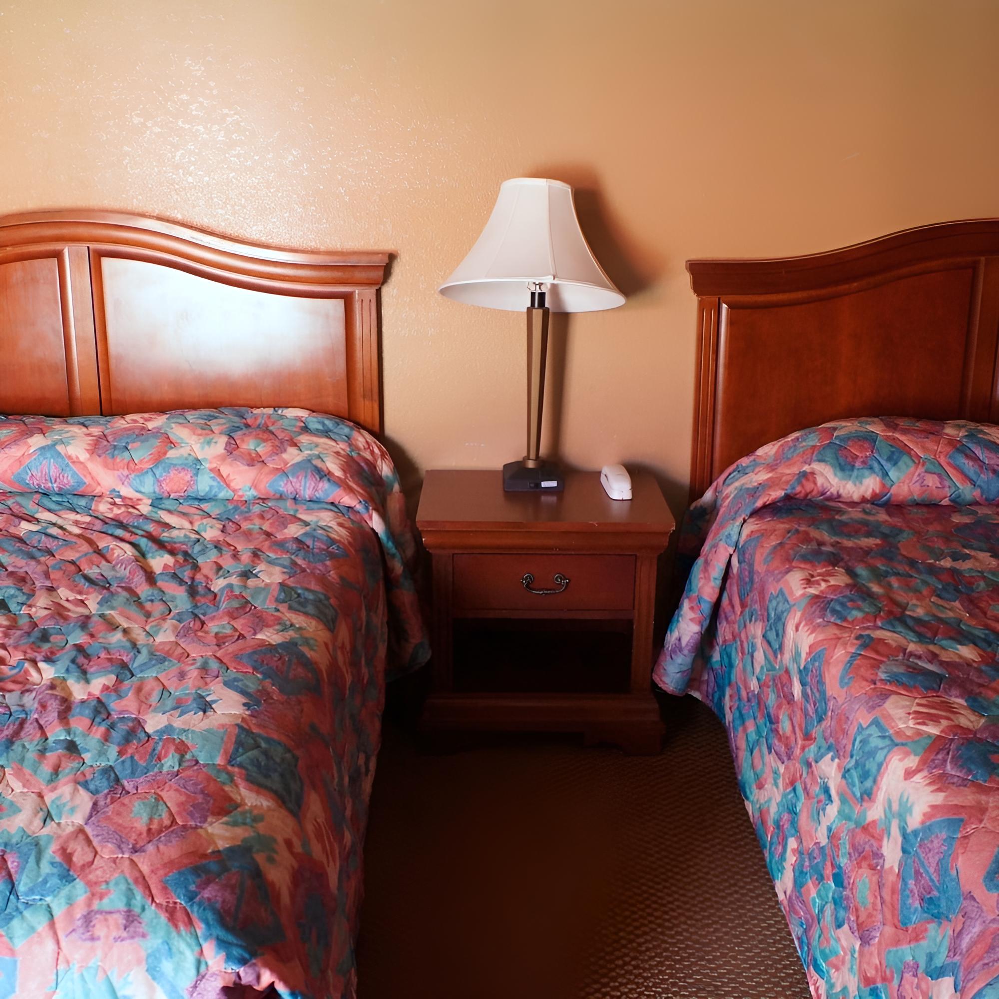 Standard Room, 2 Queen Beds photo 2