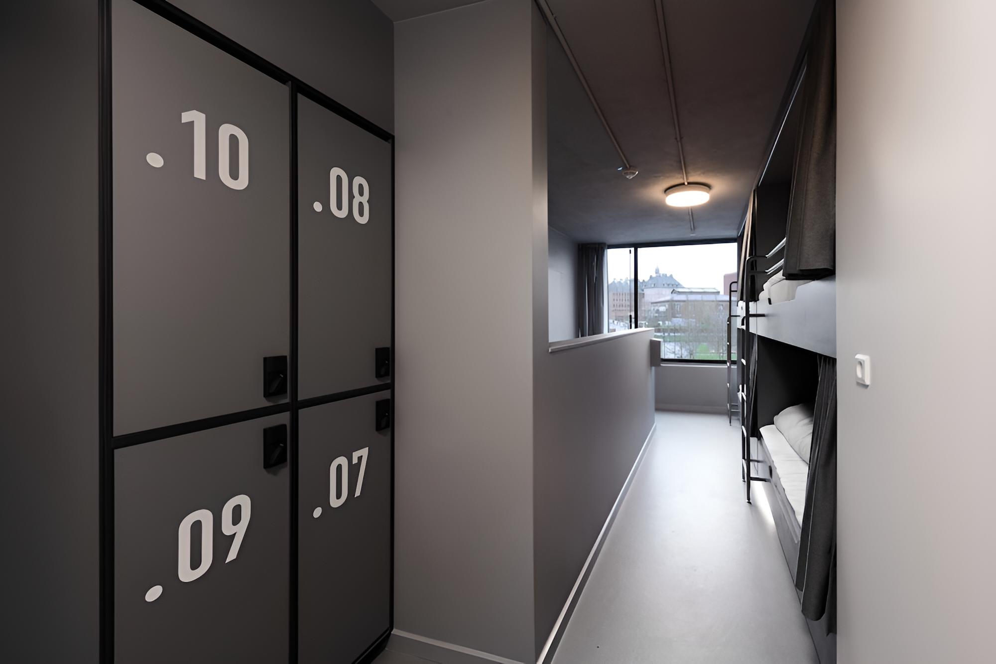 Shared Dormitory, Mixed Dorm, Shared Bathroom (10 person) photo 1