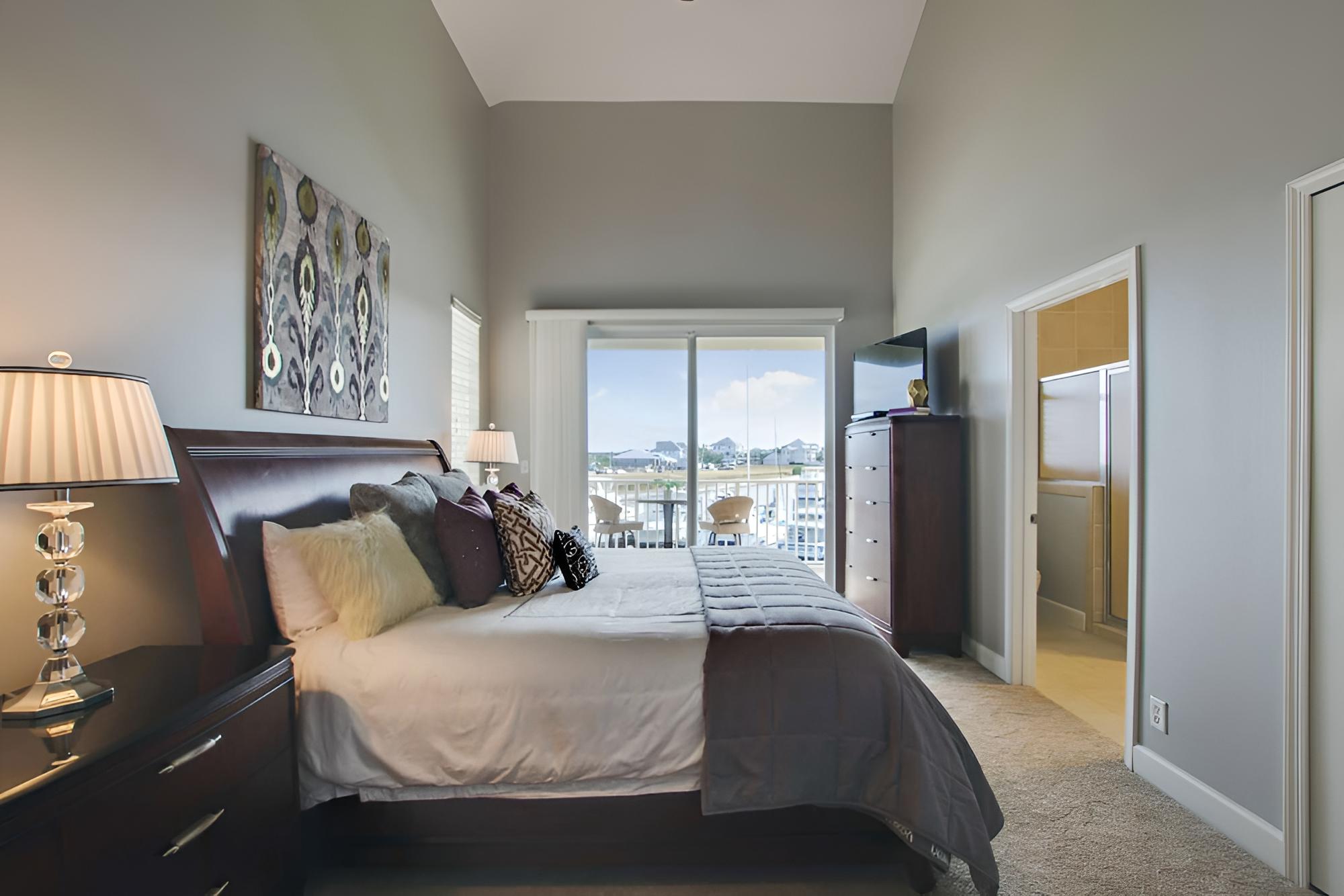 Apartment (437 Little Harbor)