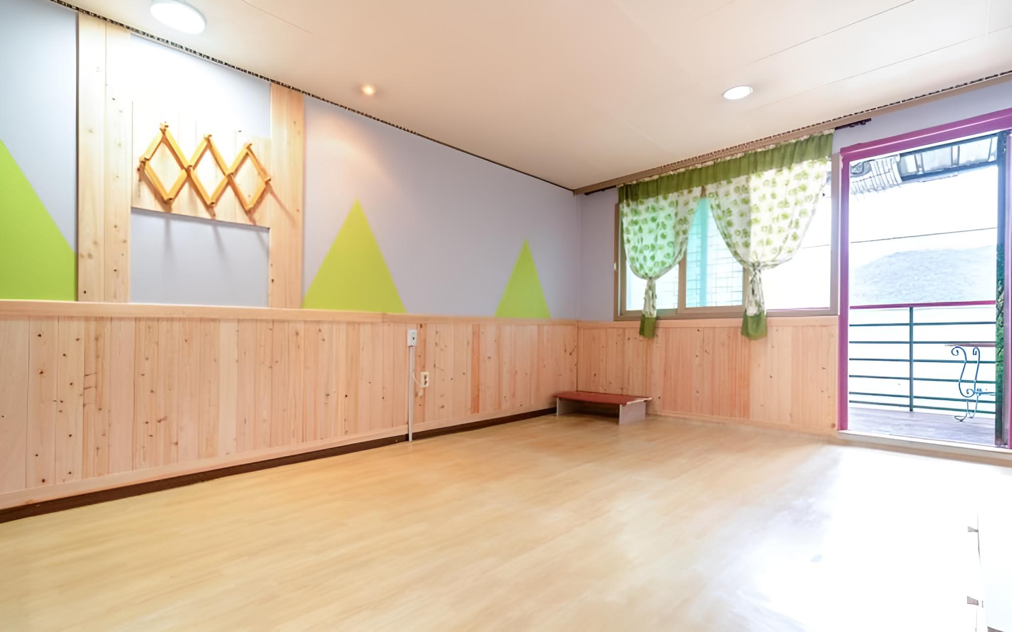 Room (Room 201) photo 3
