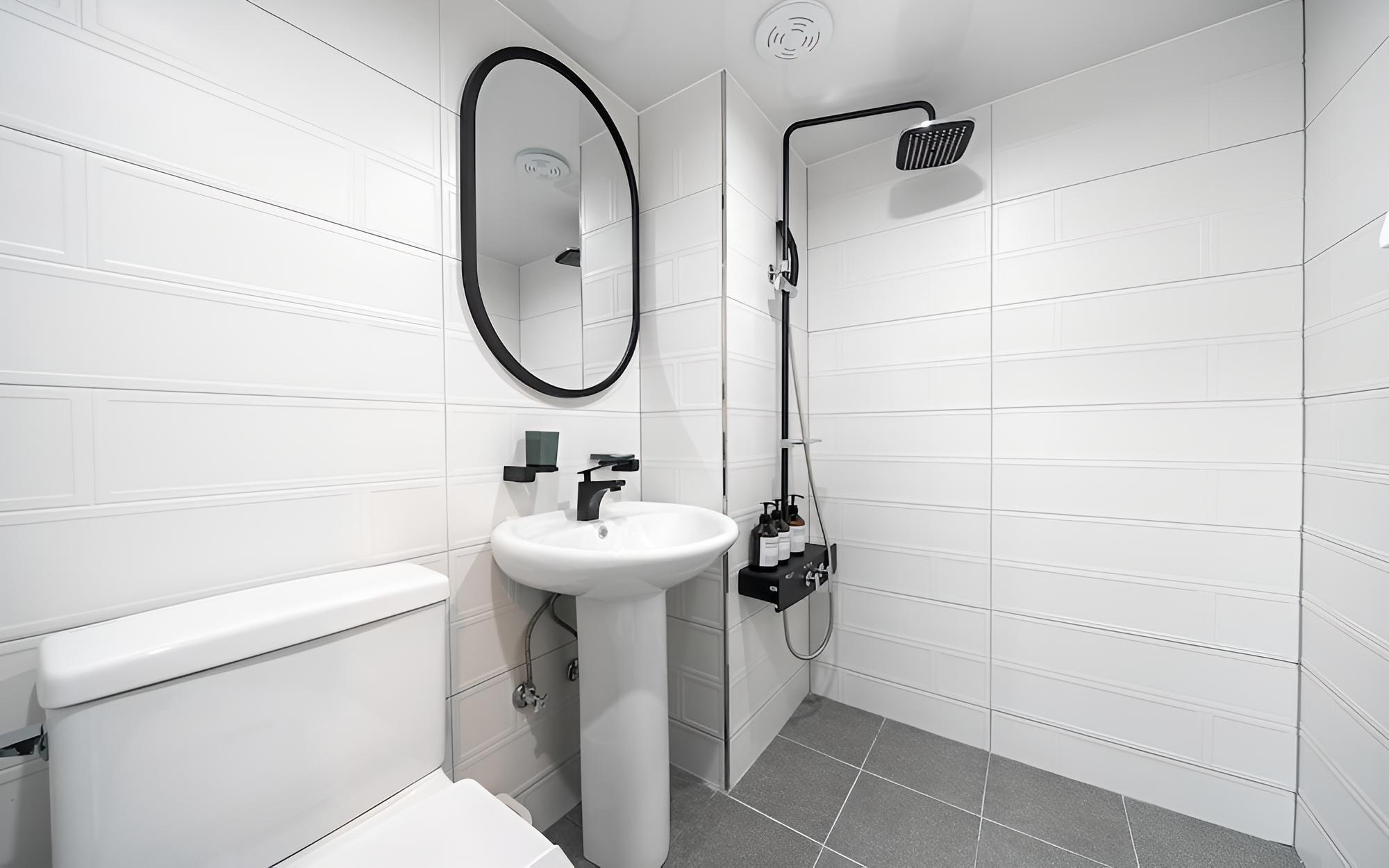 Room (Standard - Bath (TV OTT PC Bathtub Ai) photo 1