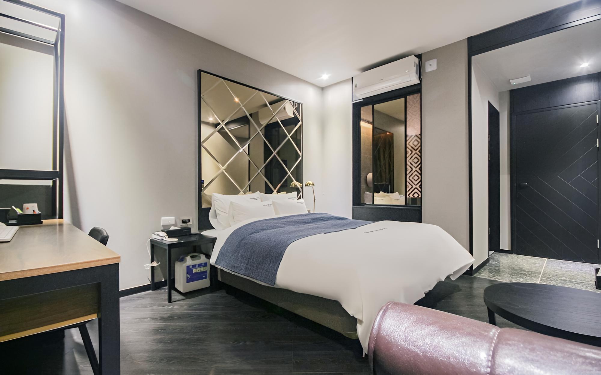 Room (Standard double)