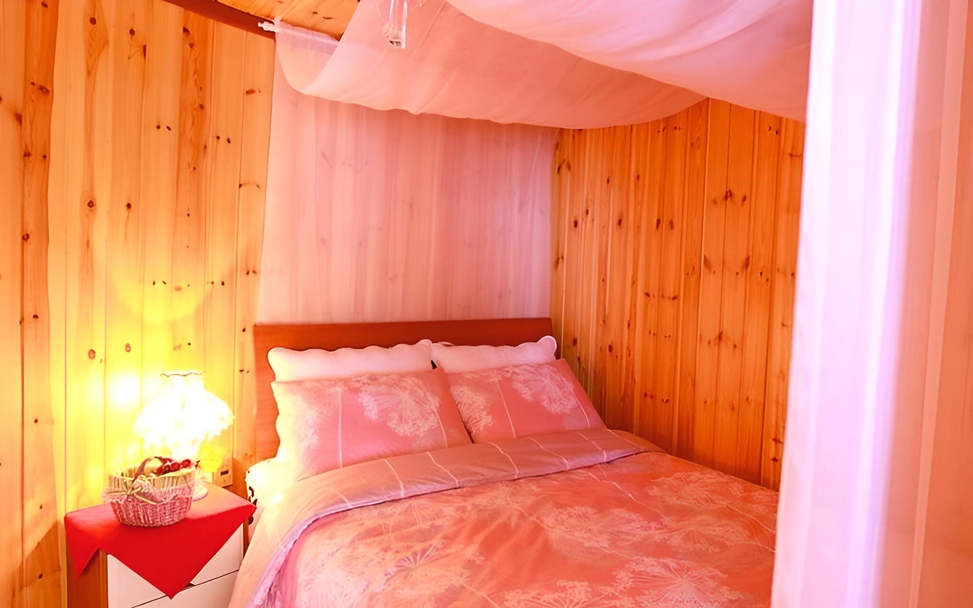Room (Vesta 1 (Duplex))