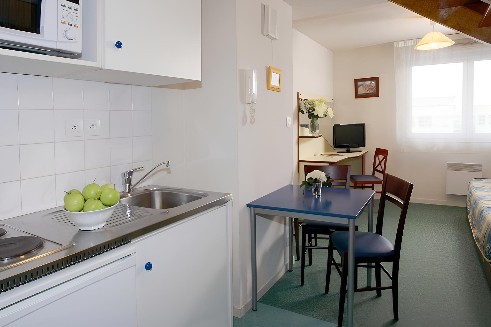 Family Apartment, 2 Bedrooms photo 3