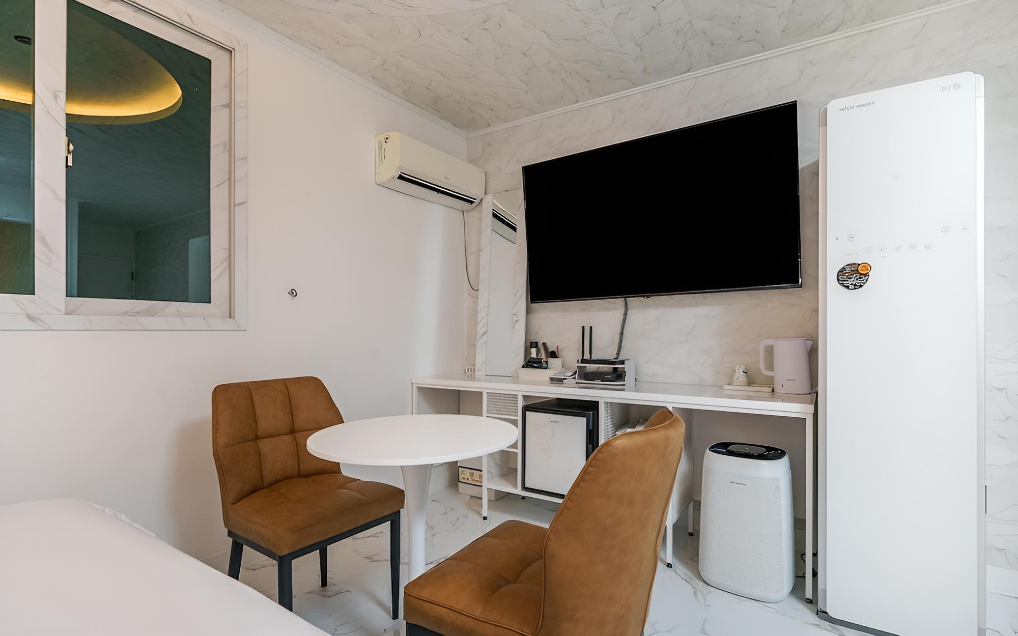 Room (Suite Family TwinStyler (for 3 people)