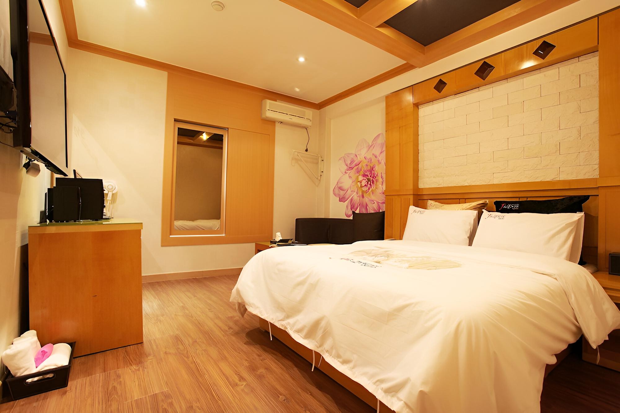 Room (Standard A)