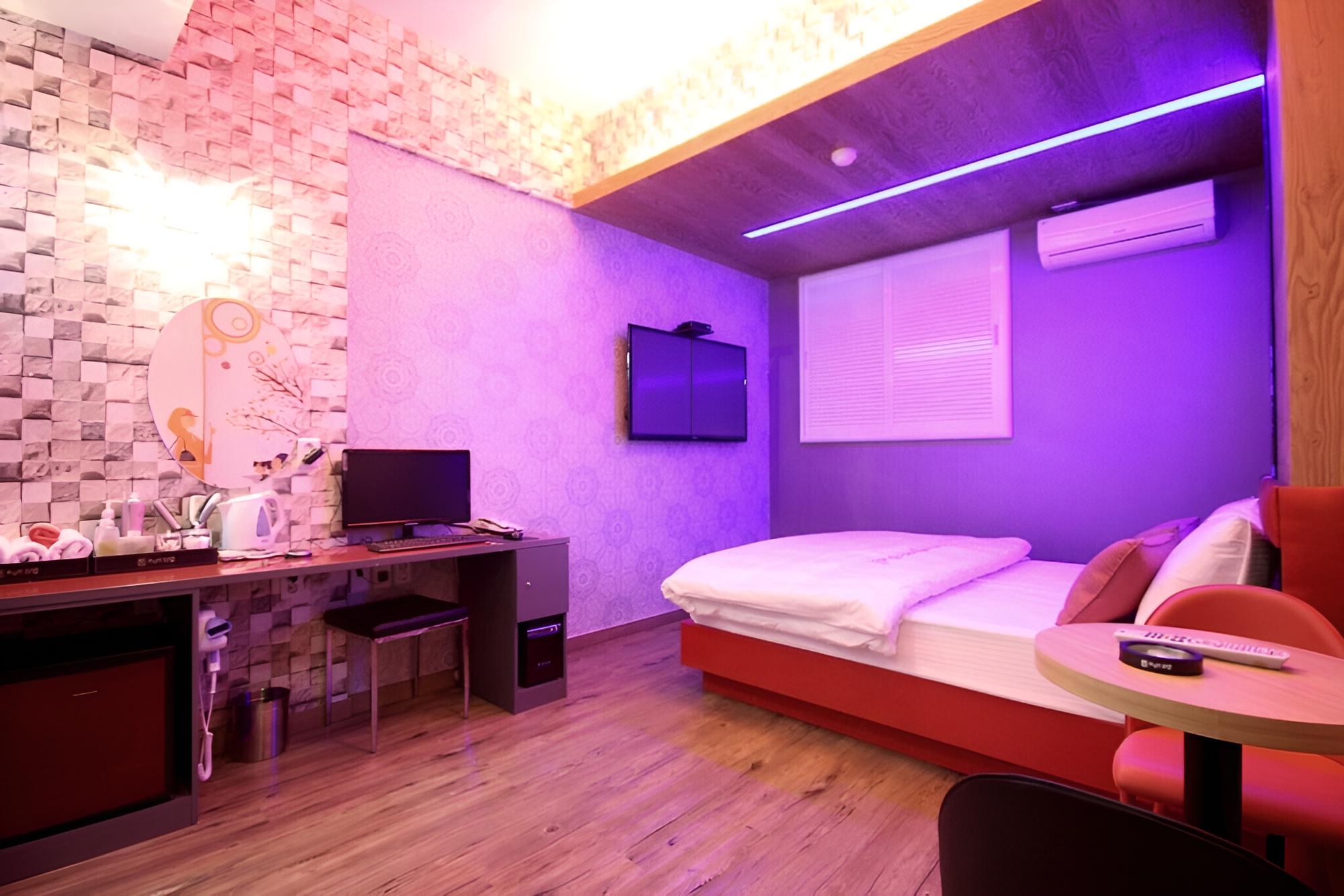 Room (Standard (Standard/1PC/Netflix YouTub) - Photo 5