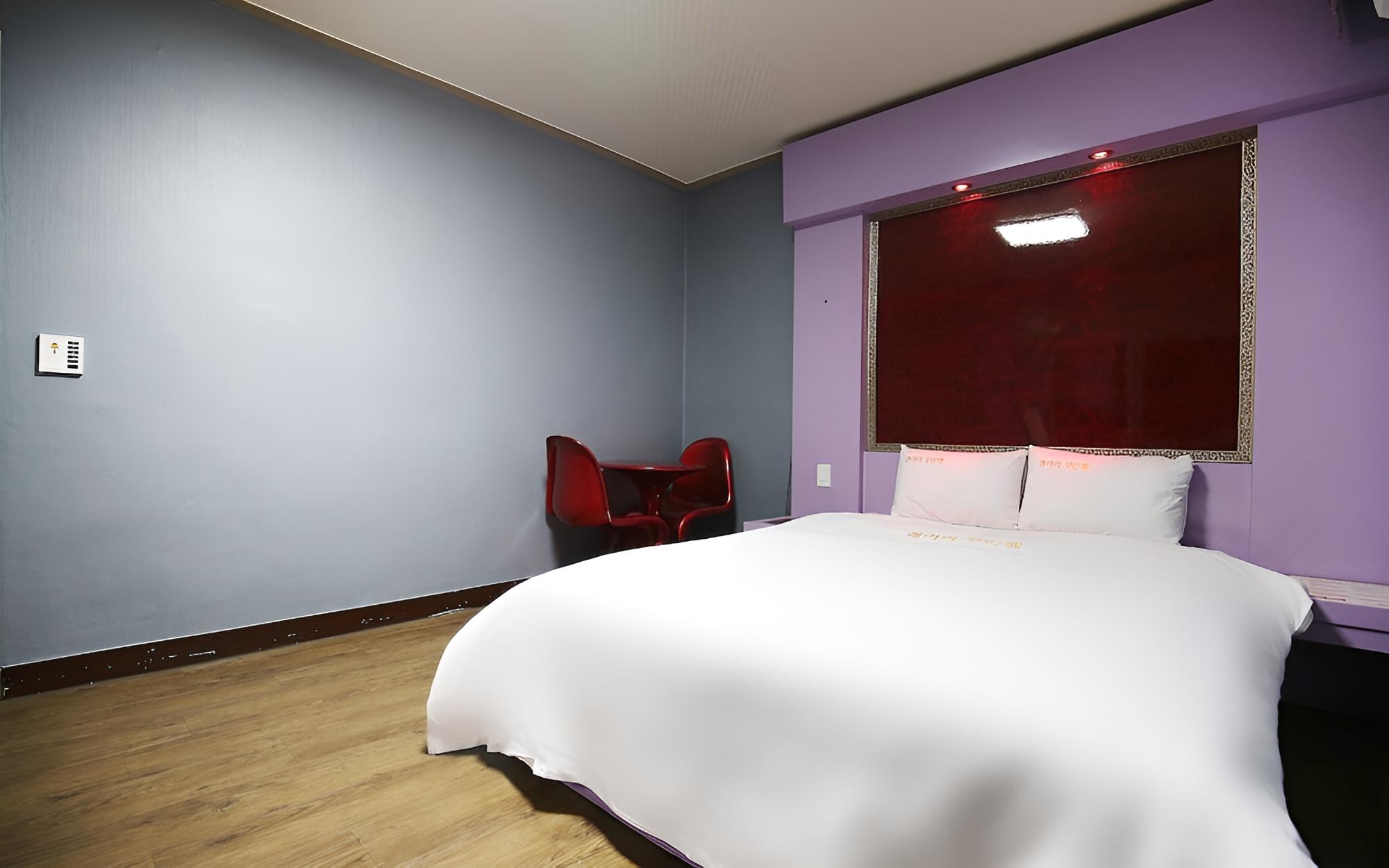 Room (Standard Room) - Photo 5