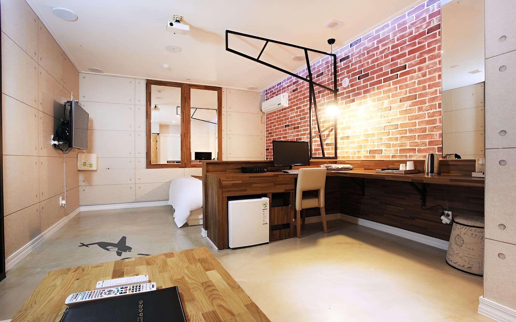 Room (Standard double (11 pyeong/bathtub/ga) - Photo 7