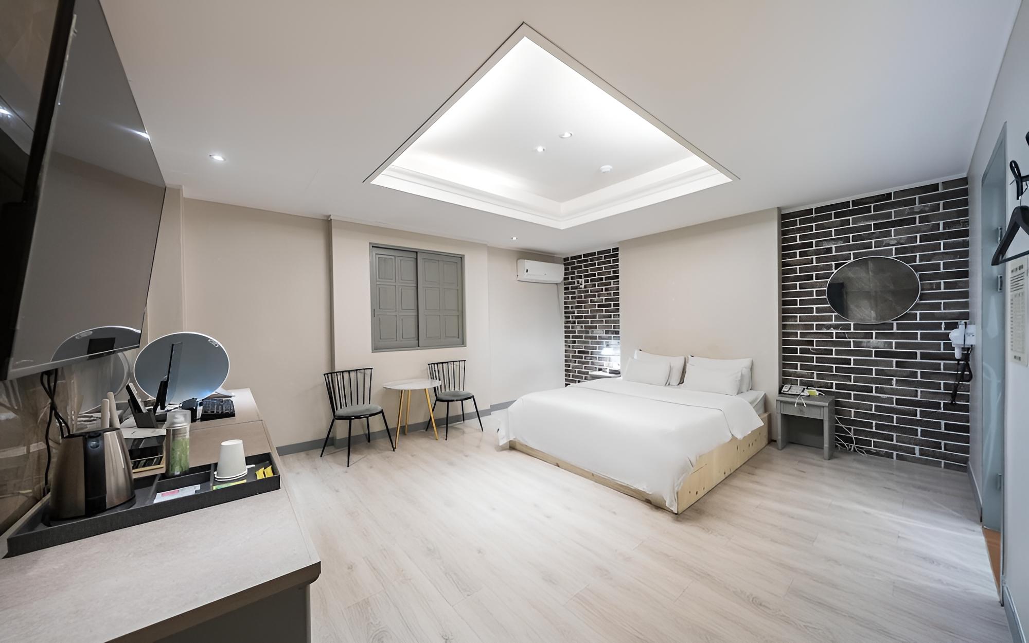 Room (General (Business)) - Photo 4