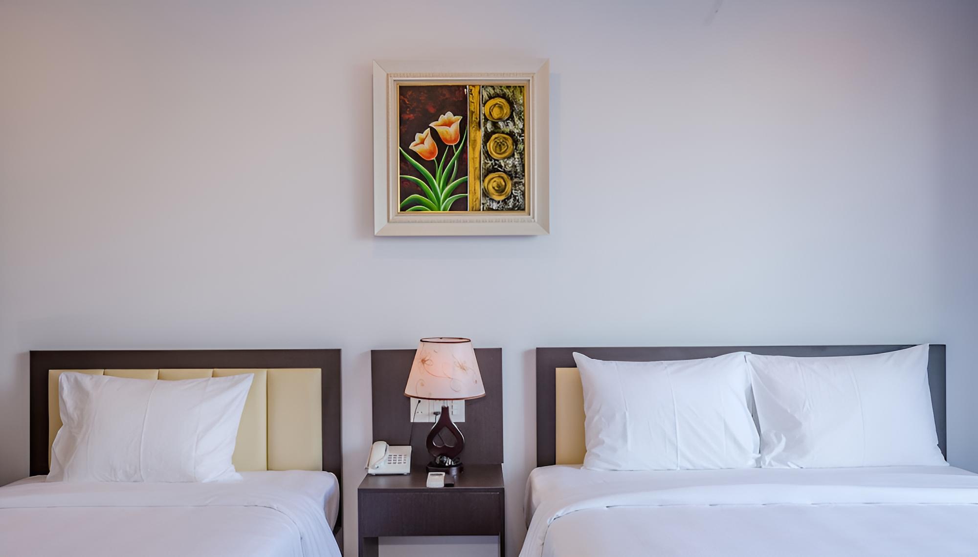 Deluxe Triple Room, Balcony, City View