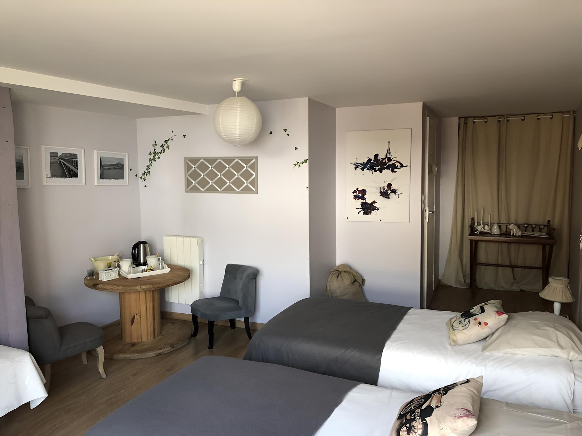 Comfort Triple Room, Ensuite, Courtyard View (RDC) photo 2