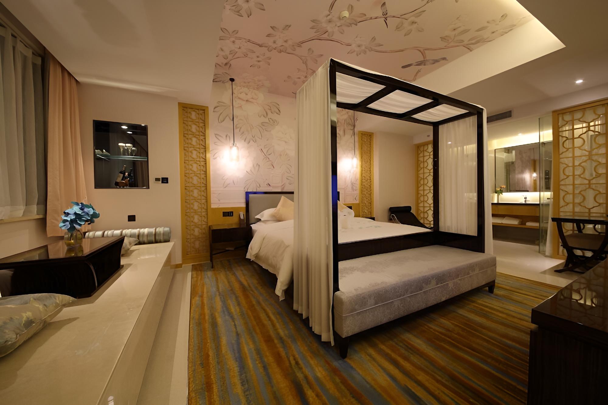 Regimen Warm Room