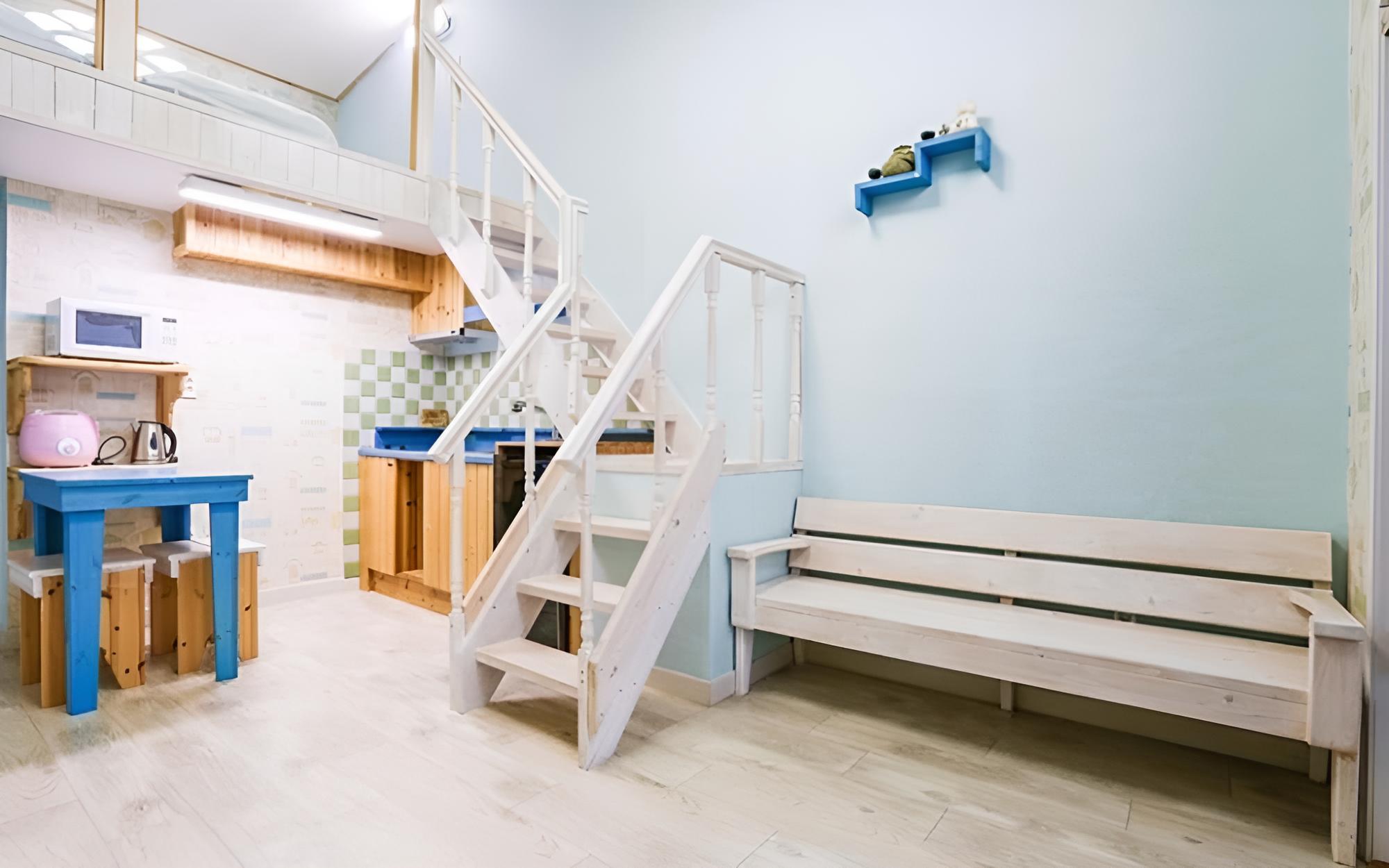 Room (A 204 (Duplex))