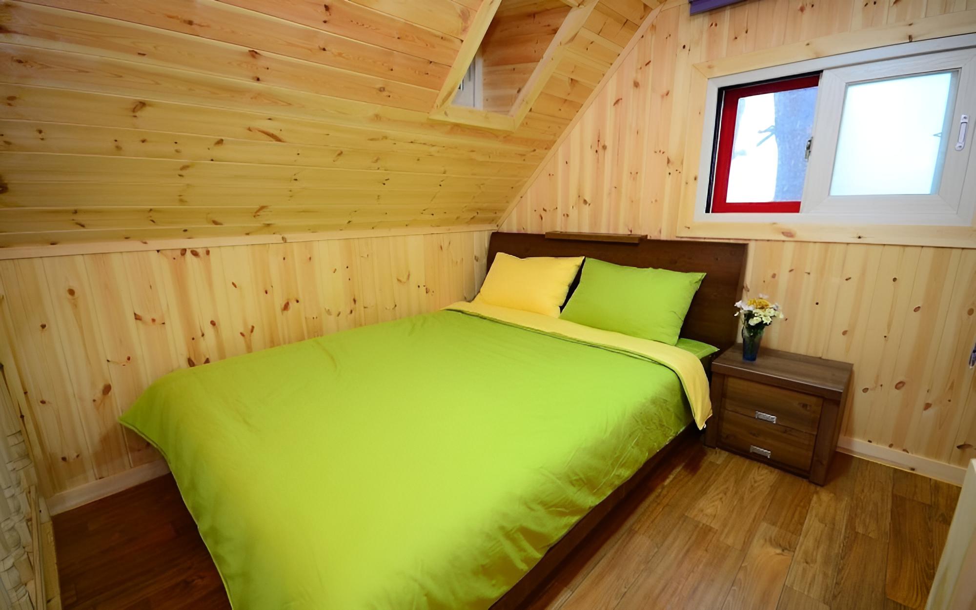 Room (Legacy (Duplex))