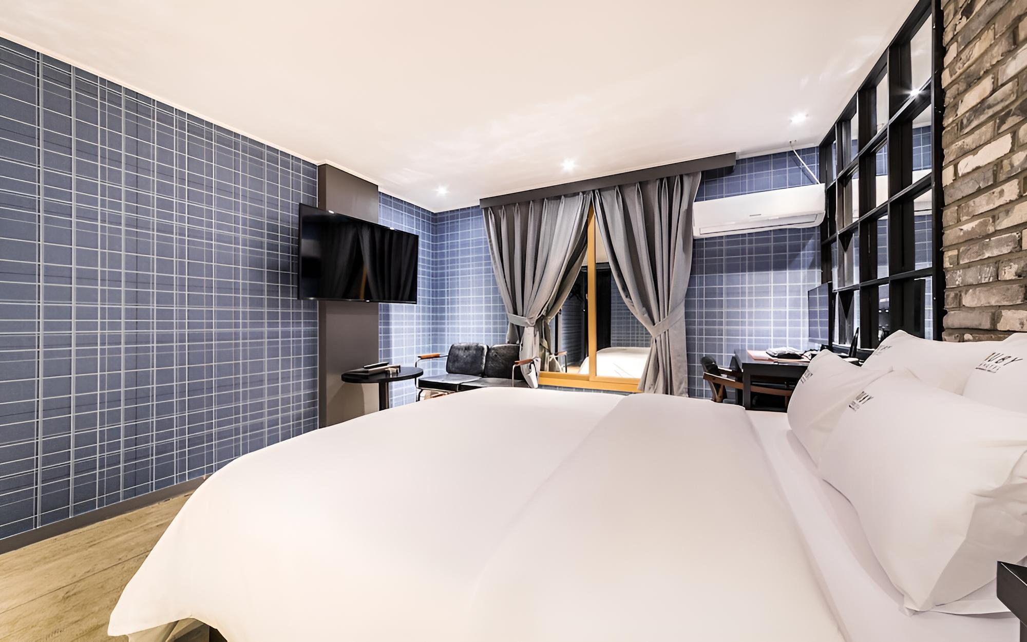 Room (Standard room (free viewing of Netfli)