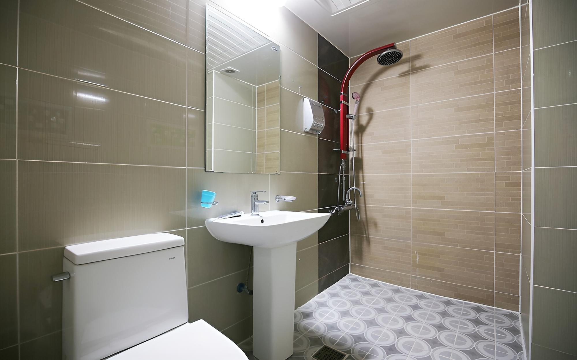 Room (Standard Room) - Photo 2