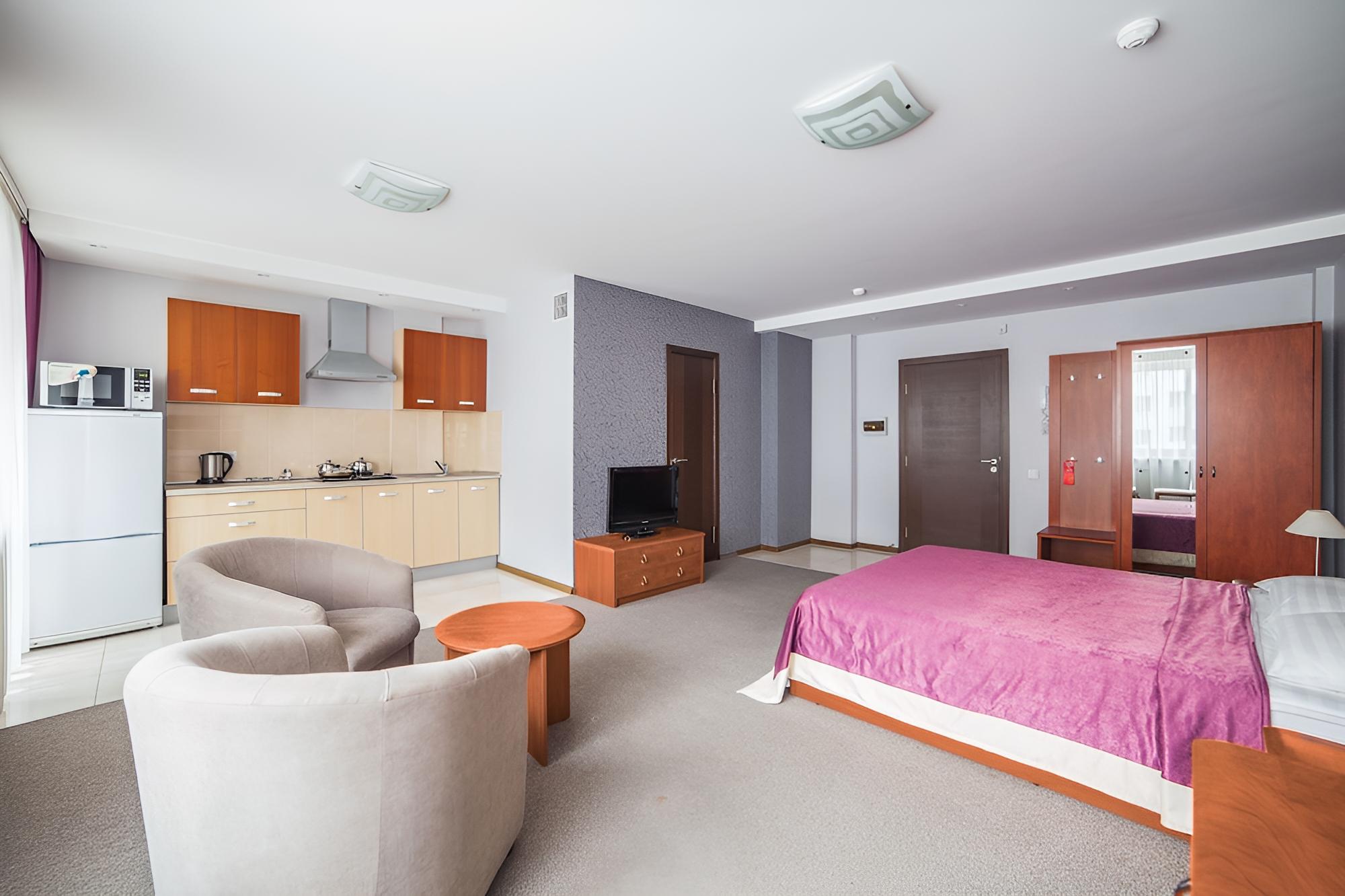 Standard Studio, 1 Queen Bed