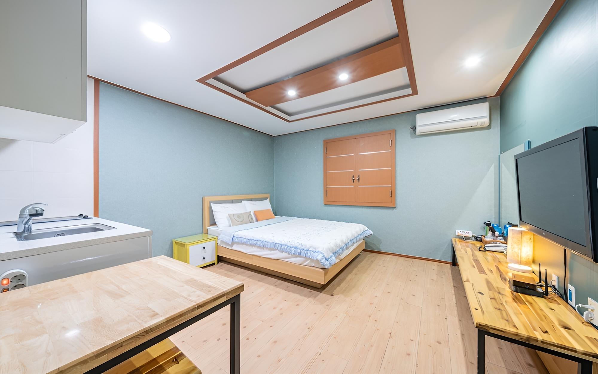 Room (Standard Bed Pension Type (Netflix)) photo 2