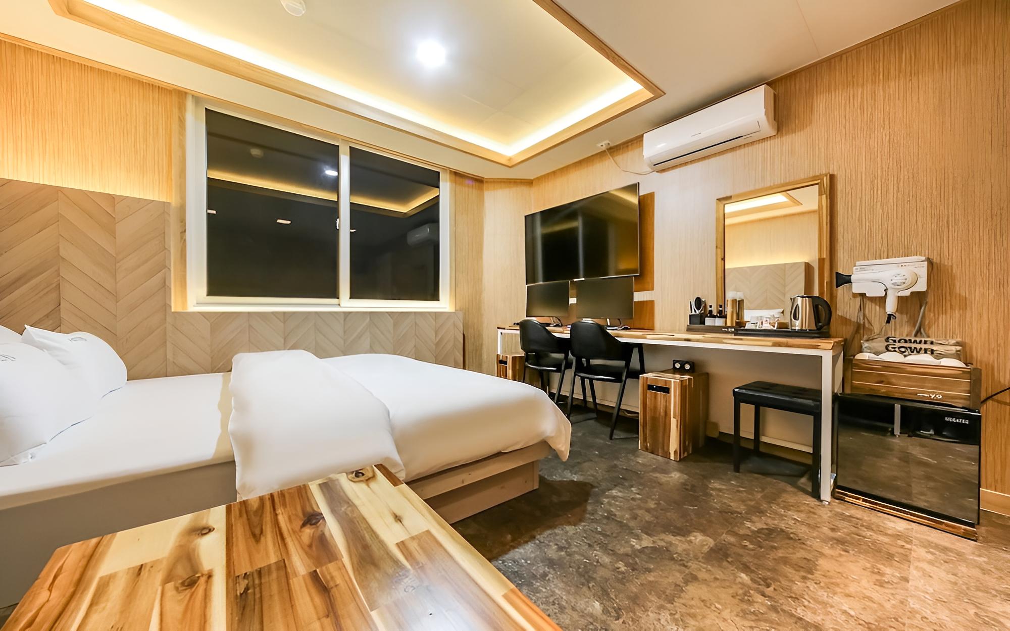 Room (VIP-Massage chair (1PC/bathtub))