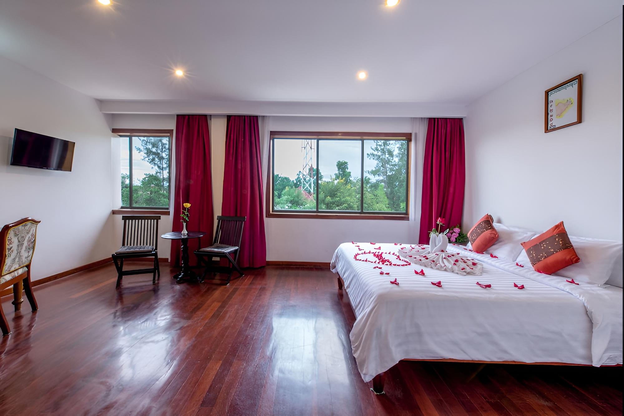Deluxe Single Room - Free Pick Up