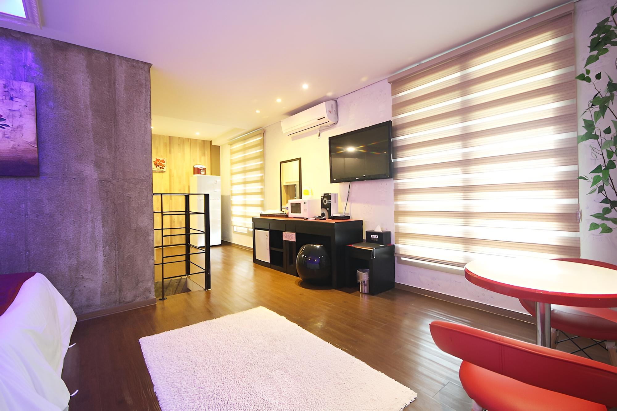 Room (Pension Room (Duplex))