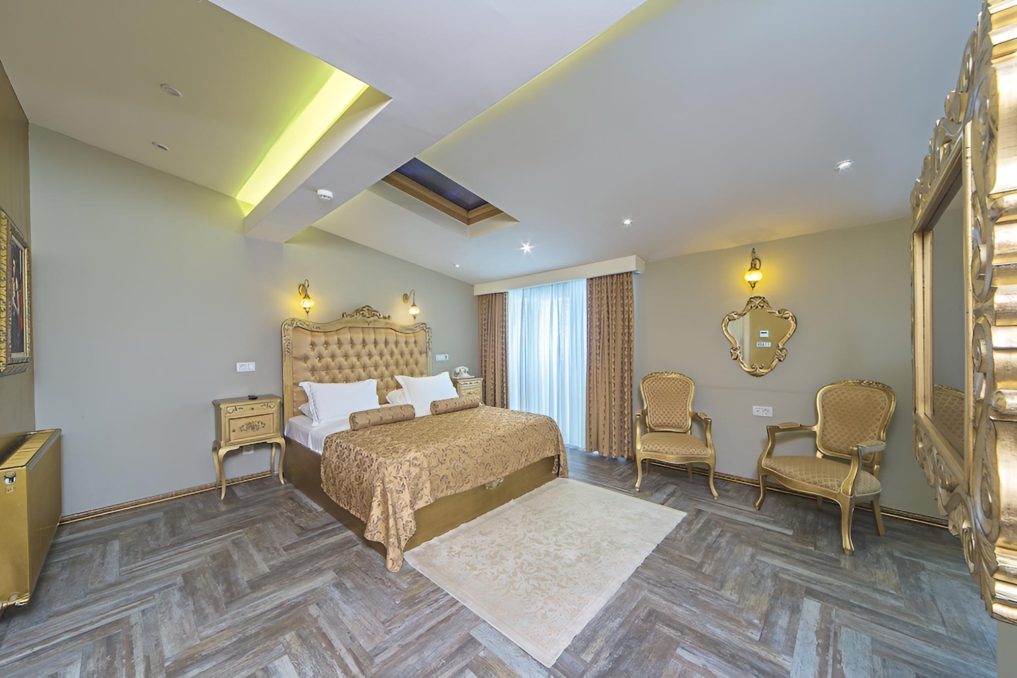 King Suite, 1 Bedroom, Balcony, City View photo 1