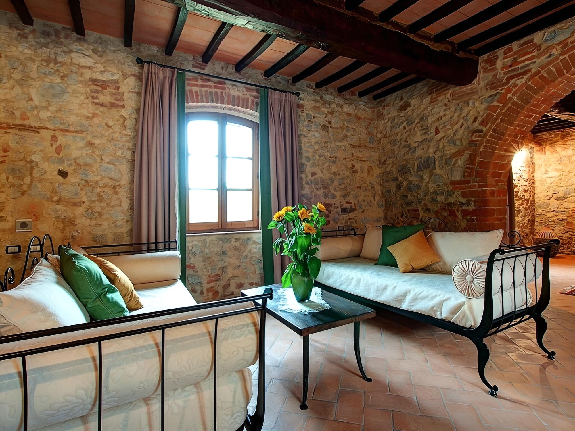 Superior Suite, Ensuite, Garden View ("Girasole") photo 1