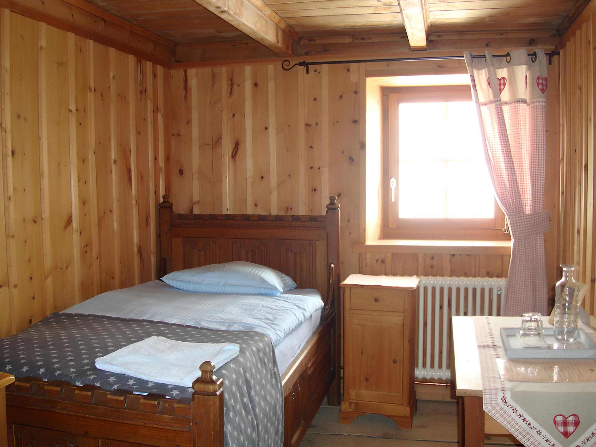 Single Room, Shared Bathroom