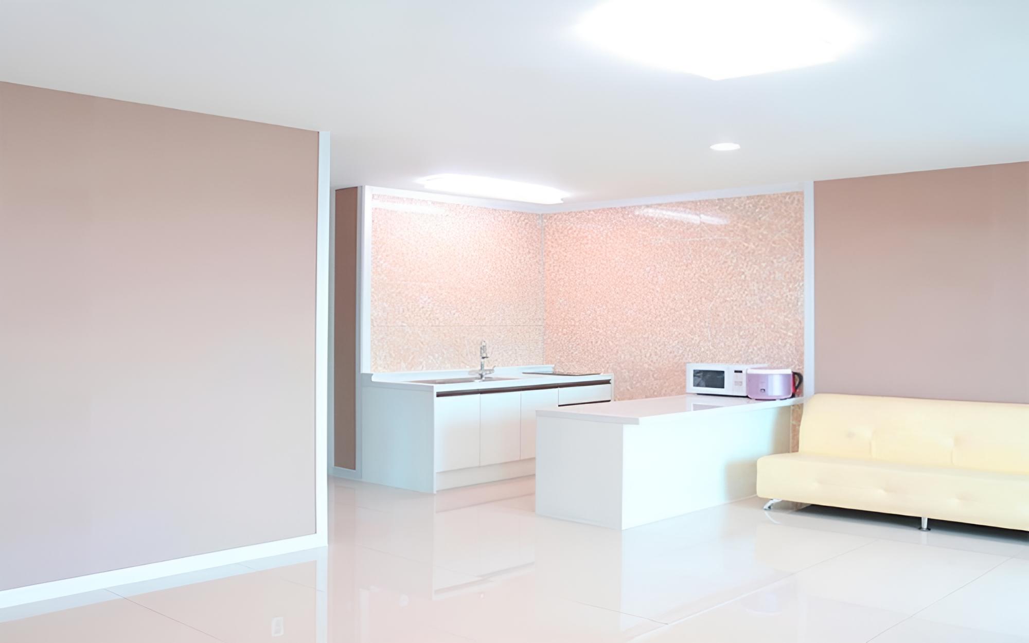 Room (A-201 (Ocean View))