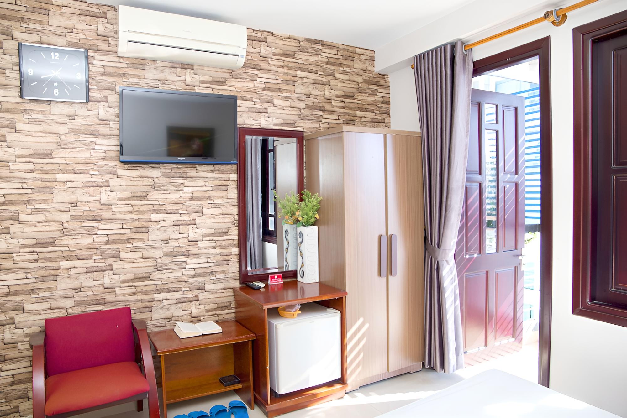 Deluxe Room, 2 Double Beds, Balcony, City View