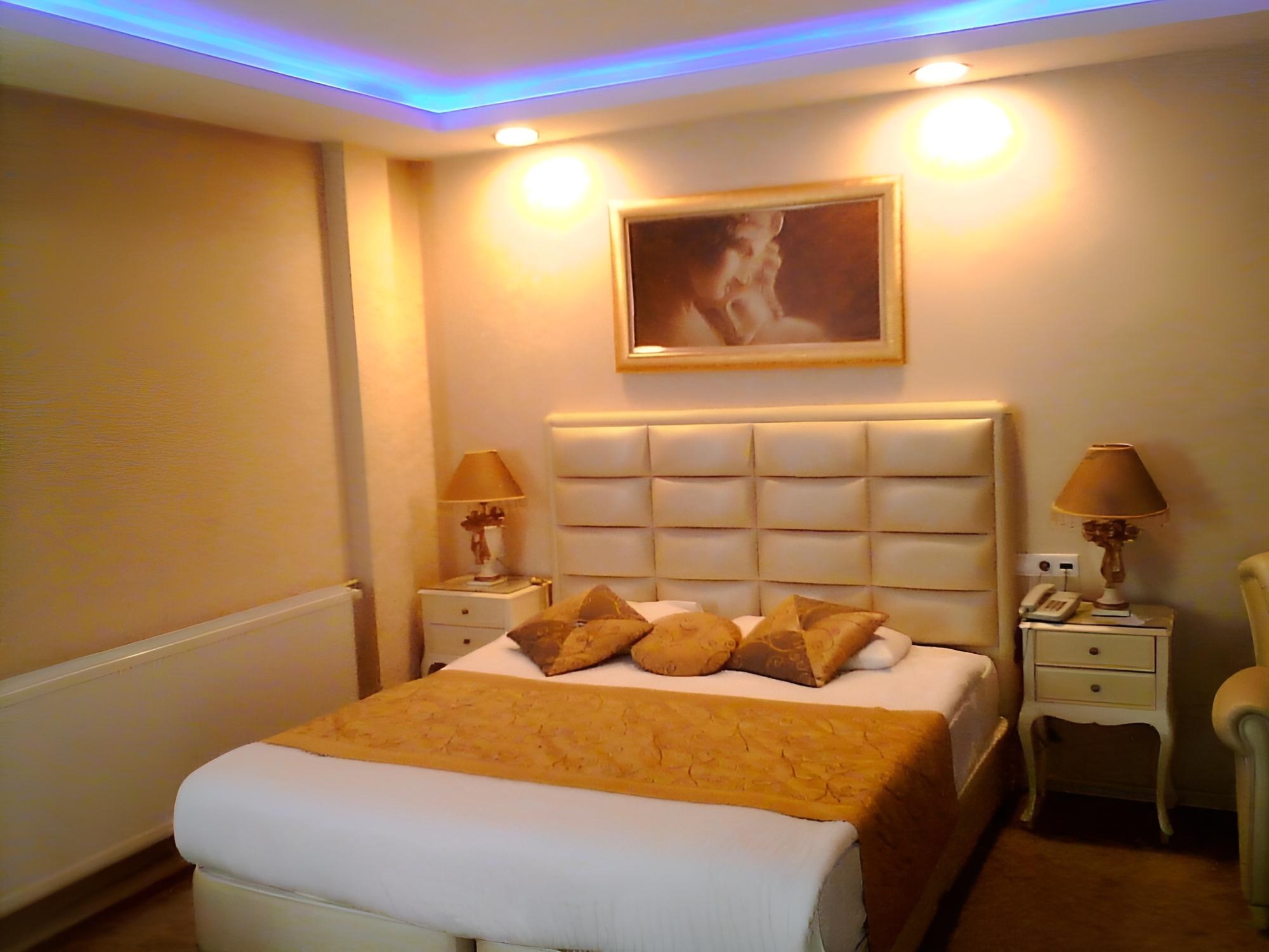 Economy Room
