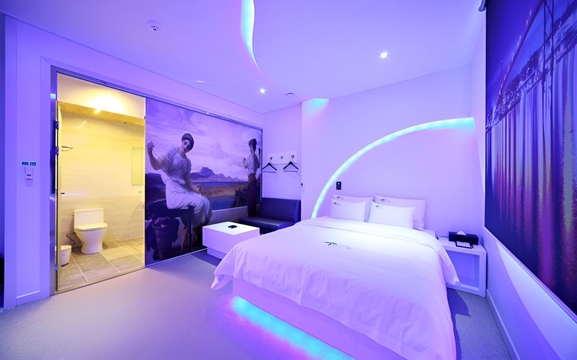 Room (Standard (Hourly Room After 1500))