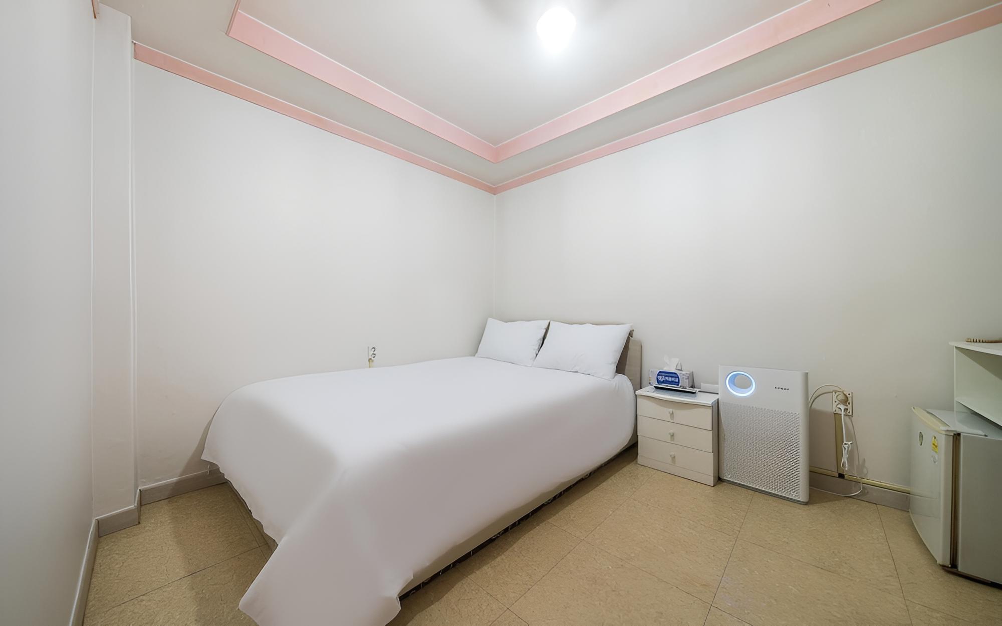 Room (Standard room)