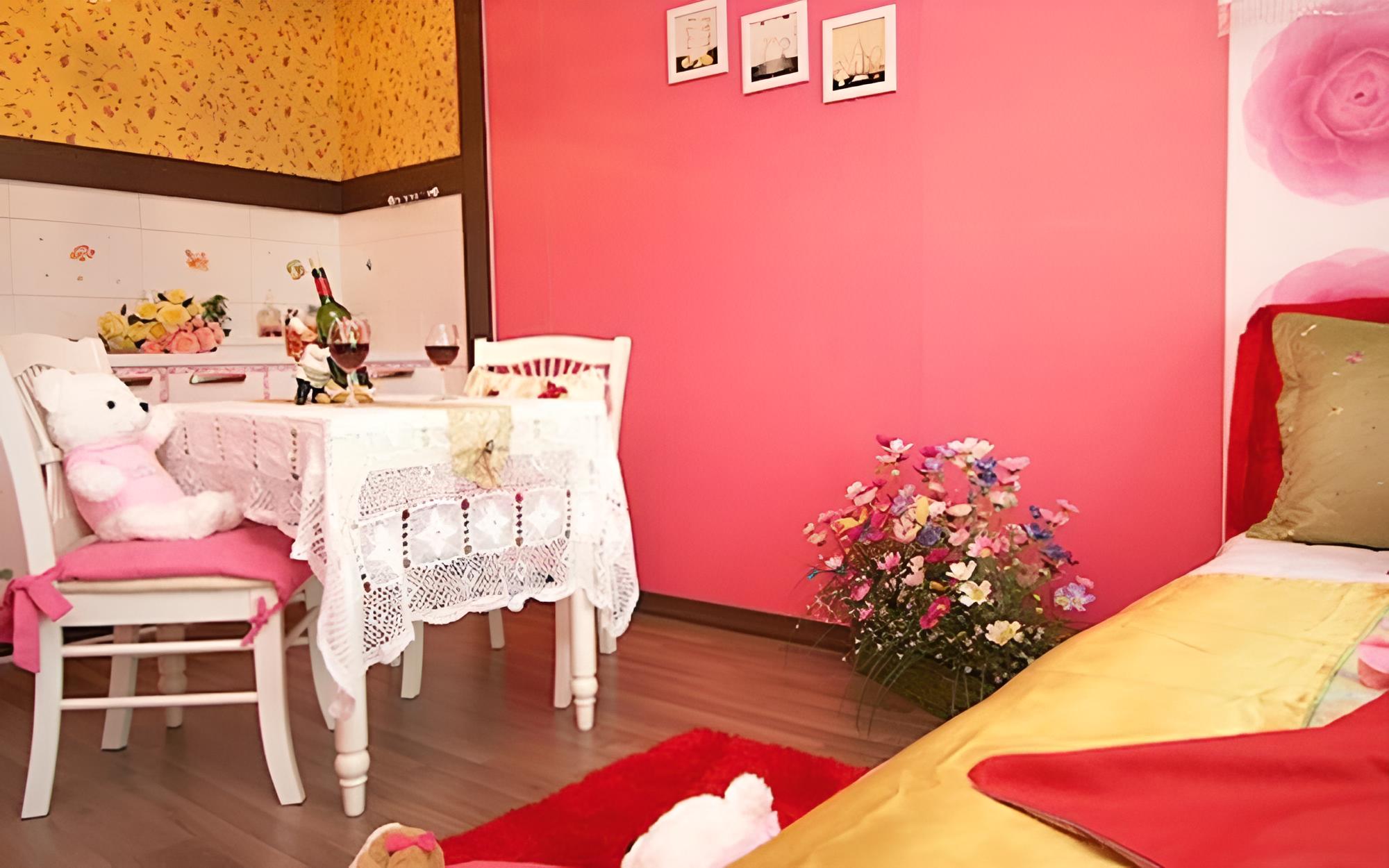 Room (Daisy)
