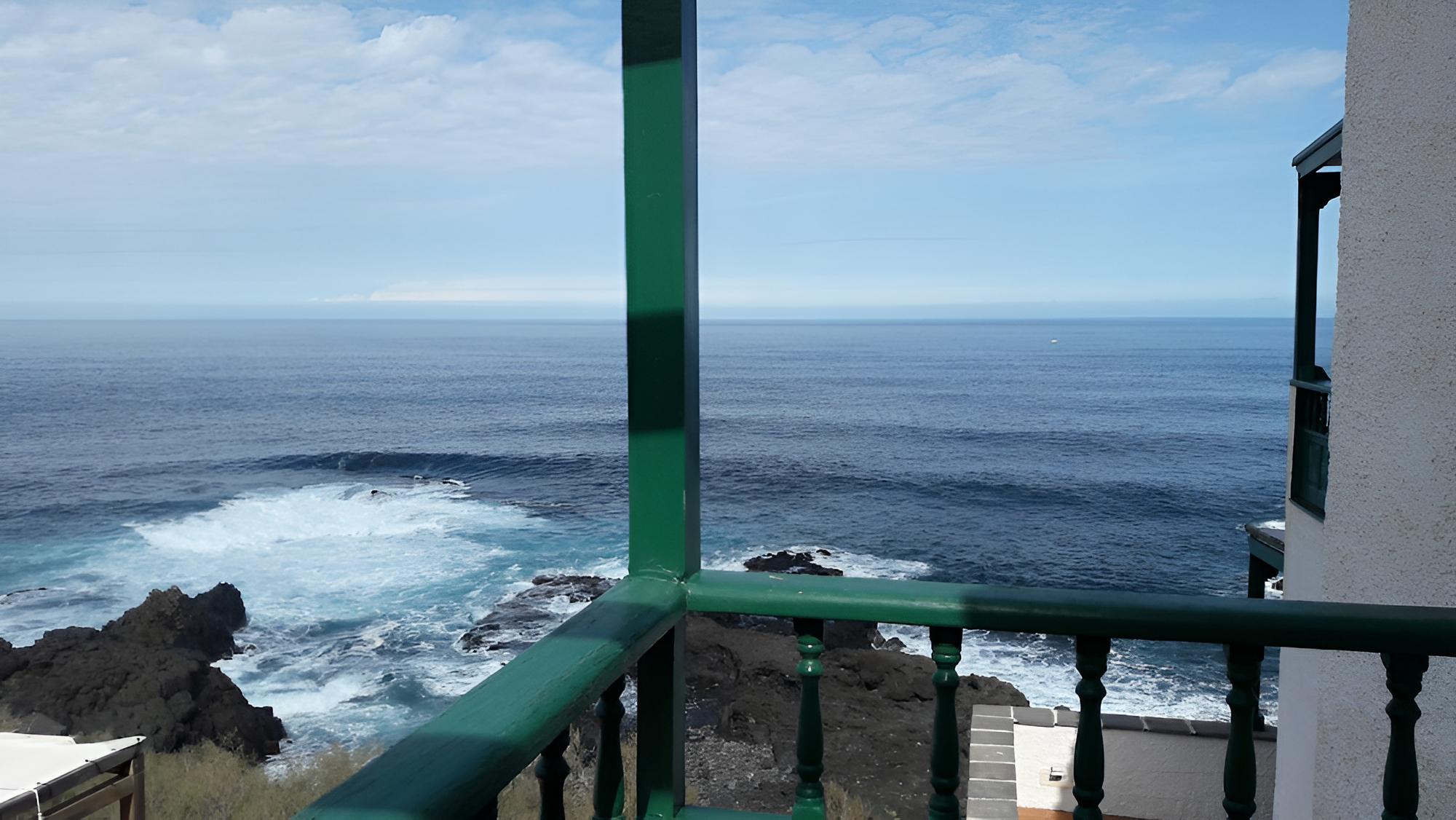 Superior Twin Room, Ocean View photo 1