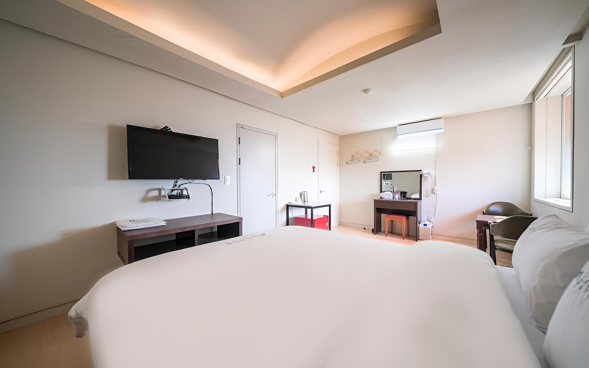 Room (Standard Room)